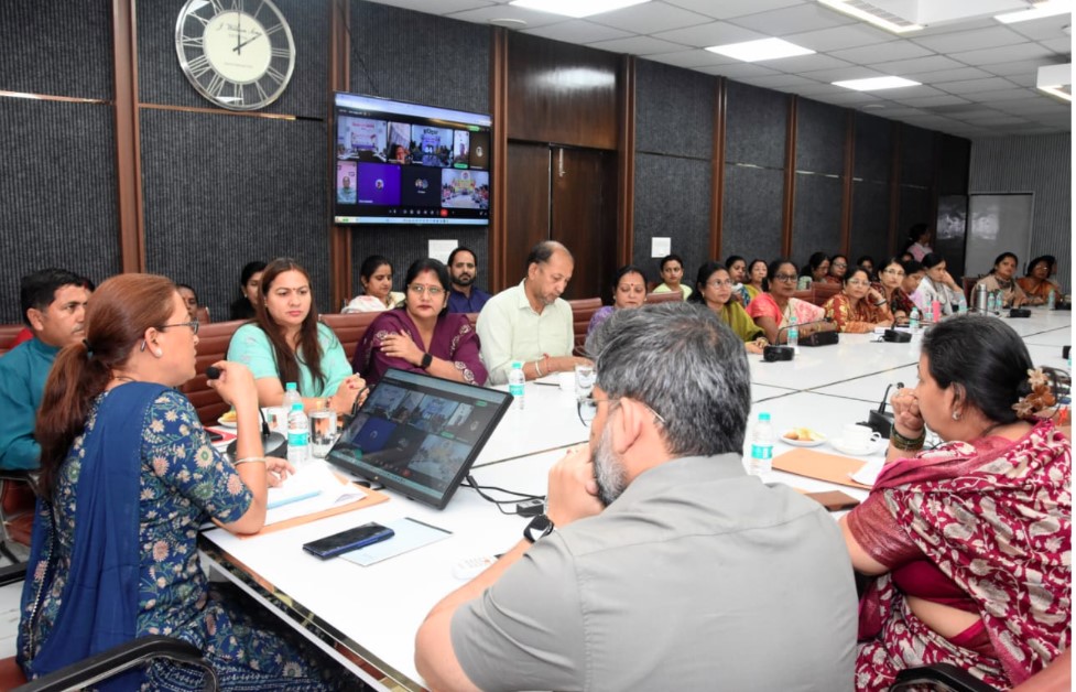 प्रदेश के 20 हजार 67 आंगनबाड़ी केंद्रों में मनाया जाएगा “आंगन का मिलन” कार्यक्रम प्रदेश के 20 हजार 67 आंगनबाड़ी केंद्रों में मनाया जाएगा “आंगन का मिलन” कार्यक्रम